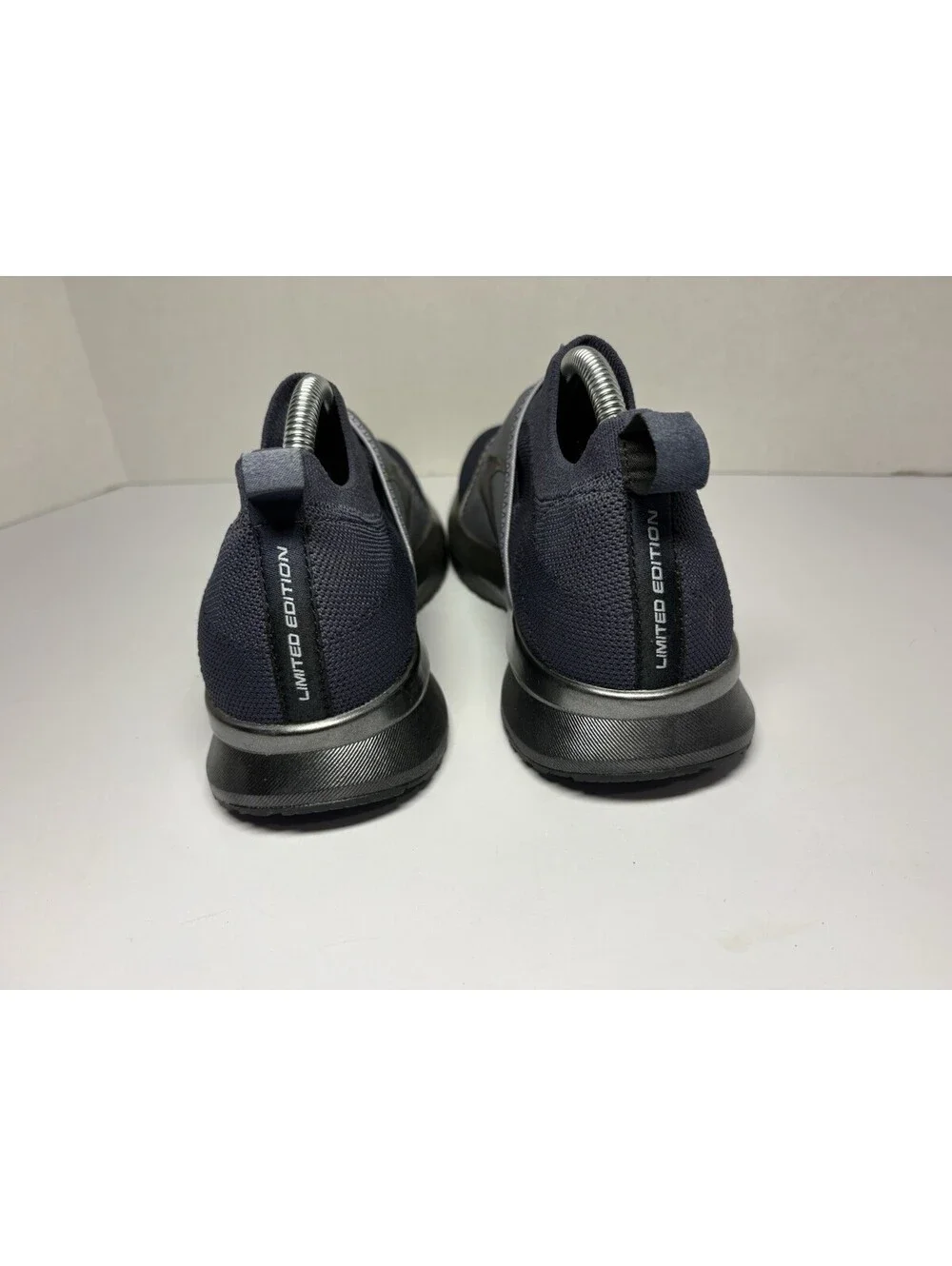 Brooks Levitate 4 LE Limited Edition Blue Mens Sneakers Size 9